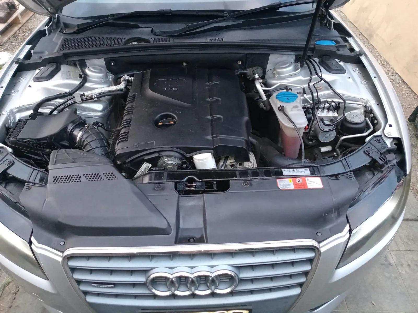 Anything Automotive HBC work van on a mobile mechanic job in Whangaparaoa